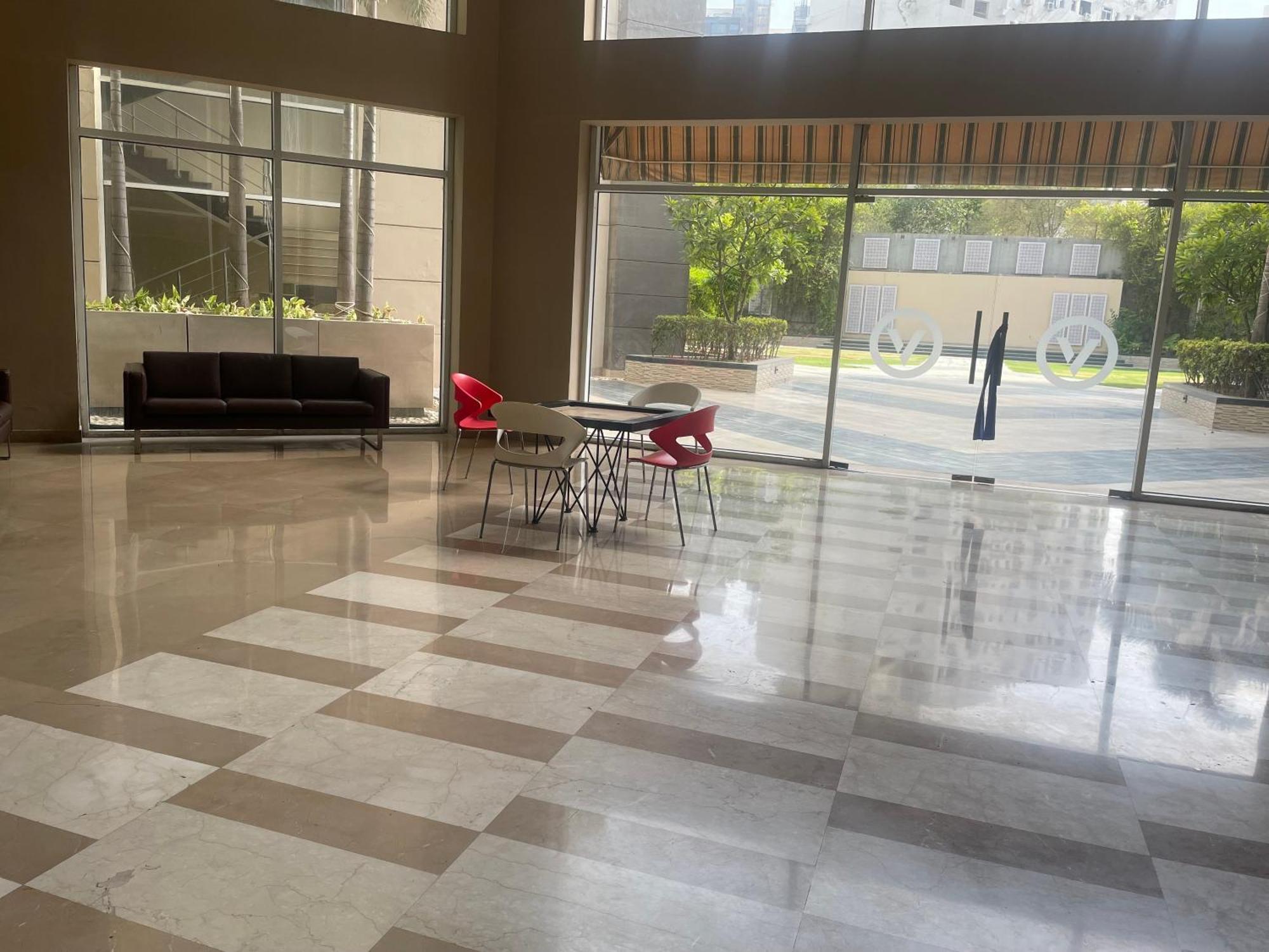 V Retreat Gurgaon Ξενοδοχείο Εξωτερικό φωτογραφία