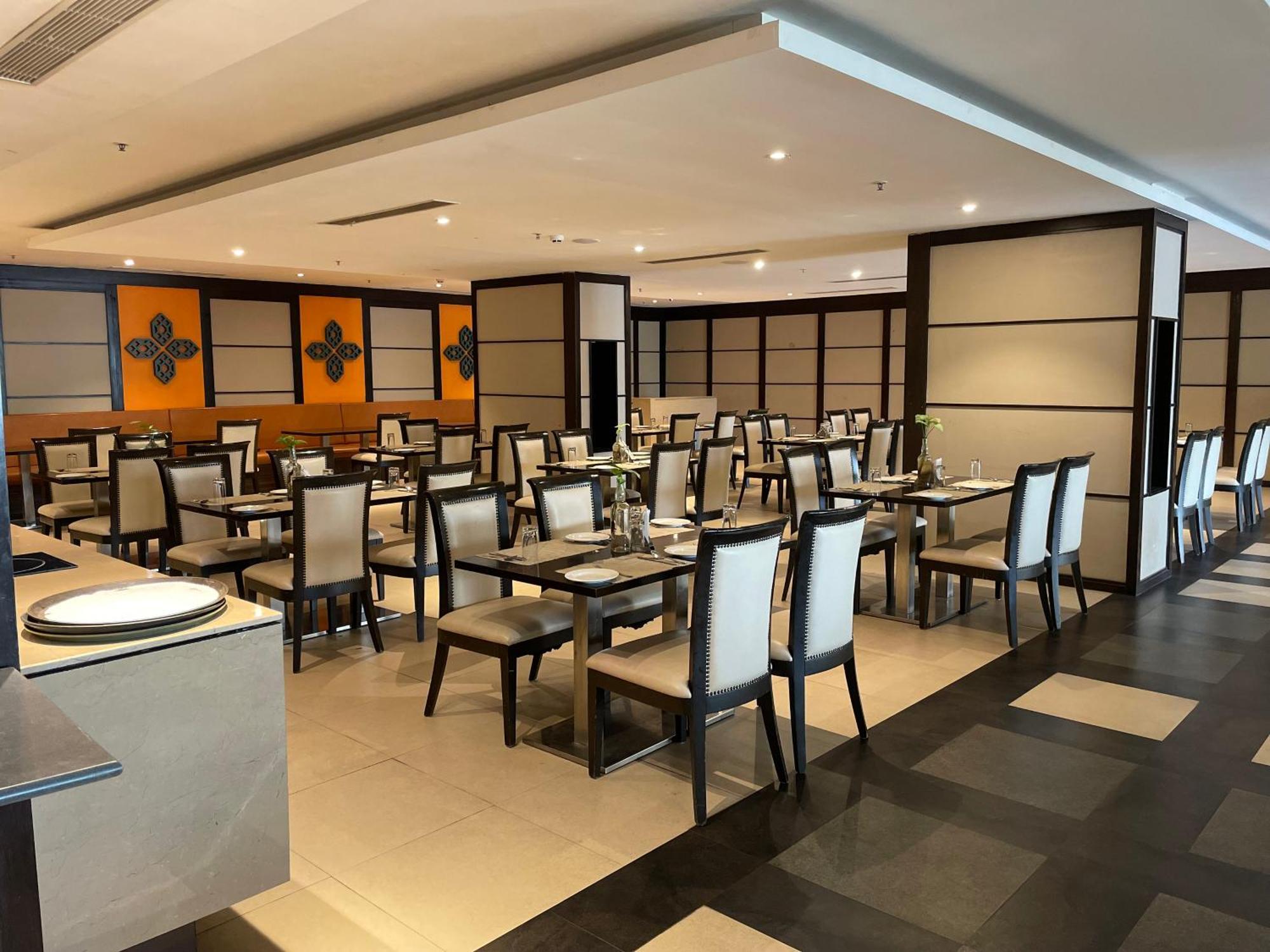 V Retreat Gurgaon Ξενοδοχείο Εξωτερικό φωτογραφία