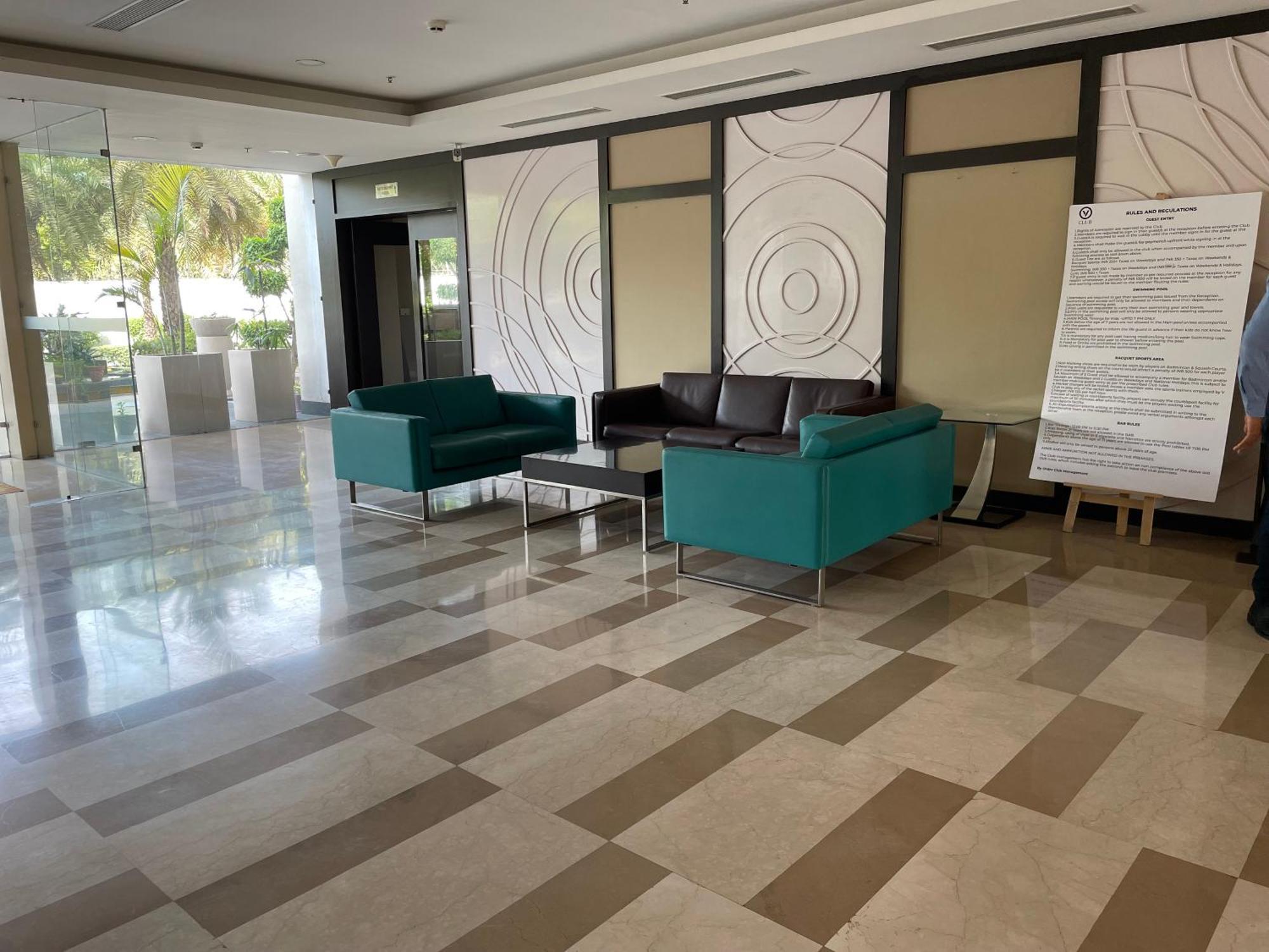 V Retreat Gurgaon Ξενοδοχείο Εξωτερικό φωτογραφία